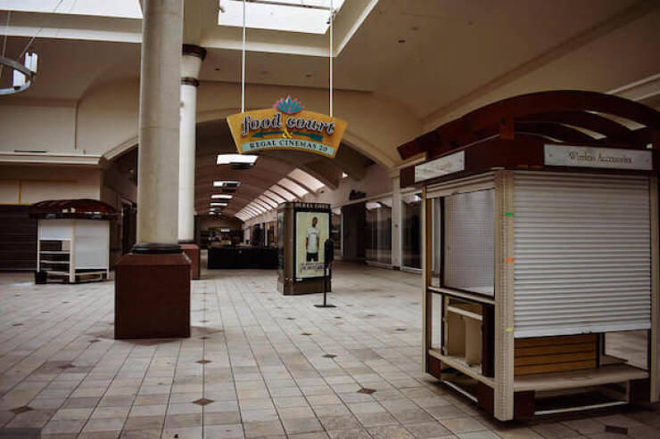 Haunting Photos Of Abandoned Malls Frozen In Time