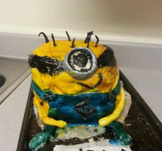 When Cake Designs Go Horribly Wrong