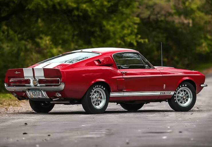 Jaw-Dropping Muscle Car Shots