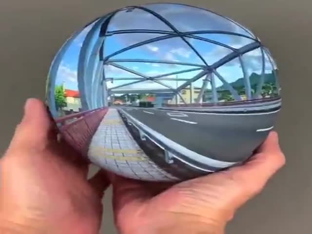 Spherical Paintings By Japanese Artist Daisuke Samejima