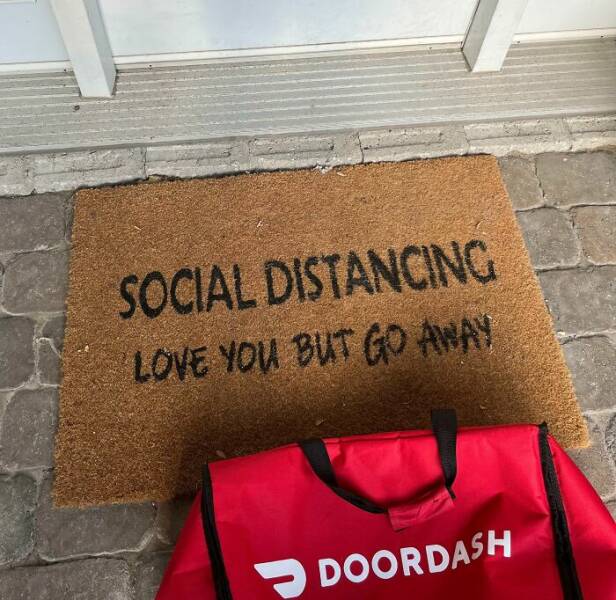 Hilarious Doormats That Make The Best First Impression