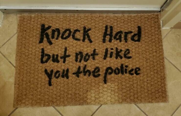 Hilarious Doormats That Make The Best First Impression