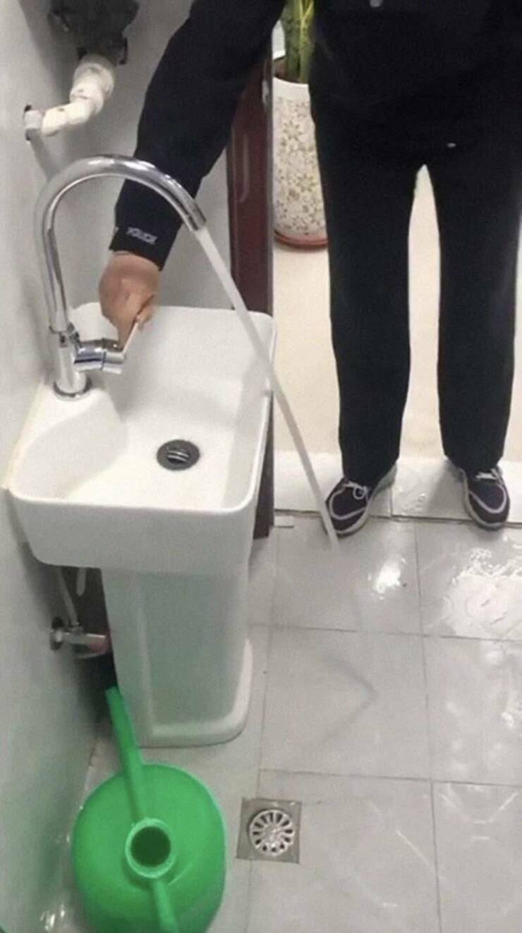 Hilarious Employee Fails You Can’t Help But Laugh At Hilarious Employee Fails You Can’t Help But Laugh At