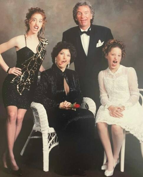 Awkward Family Photos That Are Hilariously Unforgettable