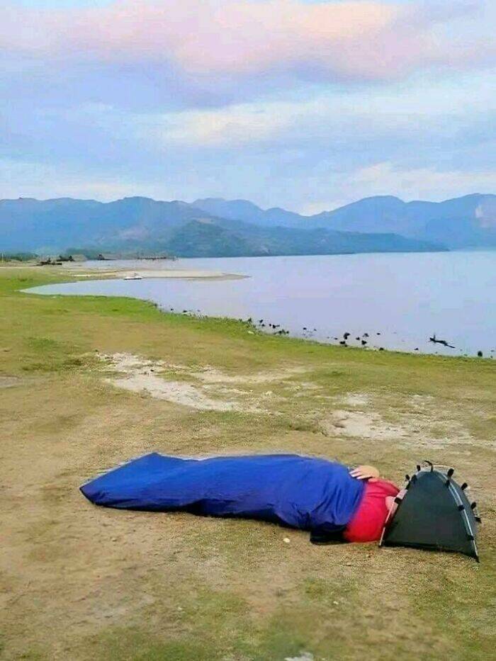 Unhinged Photos You Can’t Help But Find Hilarious Unhinged Photos You Can’t Help But Find Hilarious