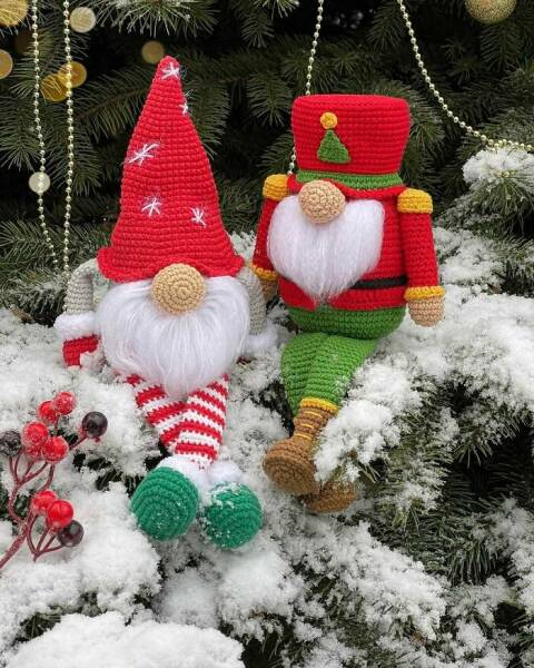 DIY Christmas Decorations So Good They Deserve Applause