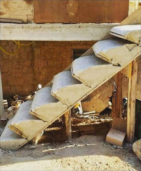 Hilarious Construction Fails That Defy Logic