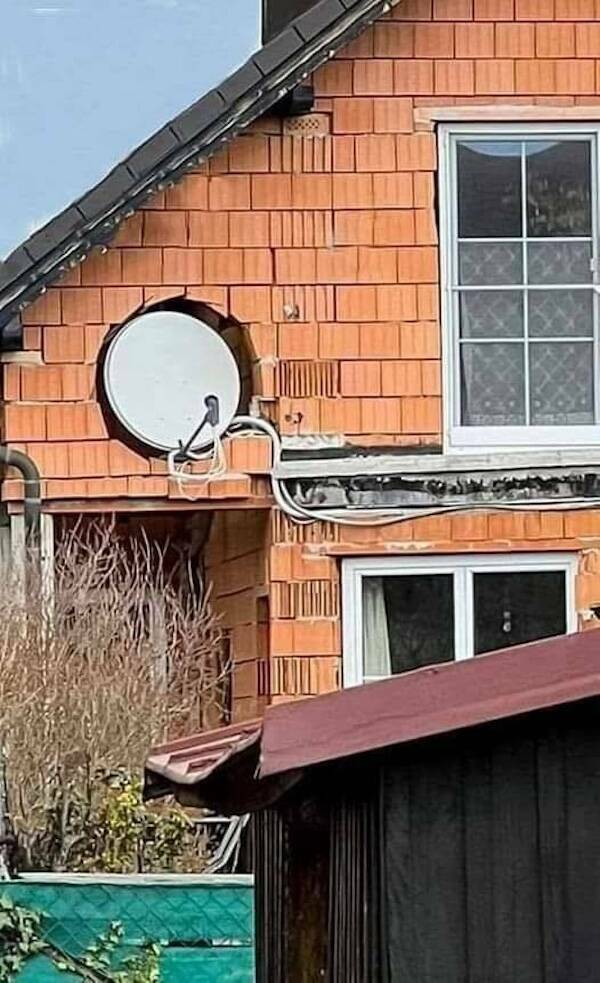 Hilarious Construction Fails That Defy Logic