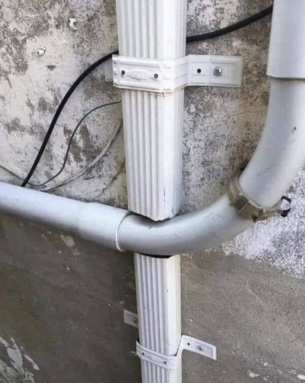 Hilarious Construction Fails That Defy Logic