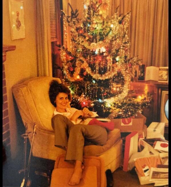 Vintage Christmas Vibes That Warm The Heart