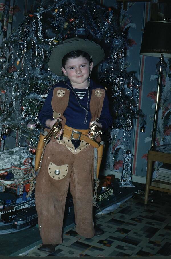 Vintage Christmas Vibes That Warm The Heart