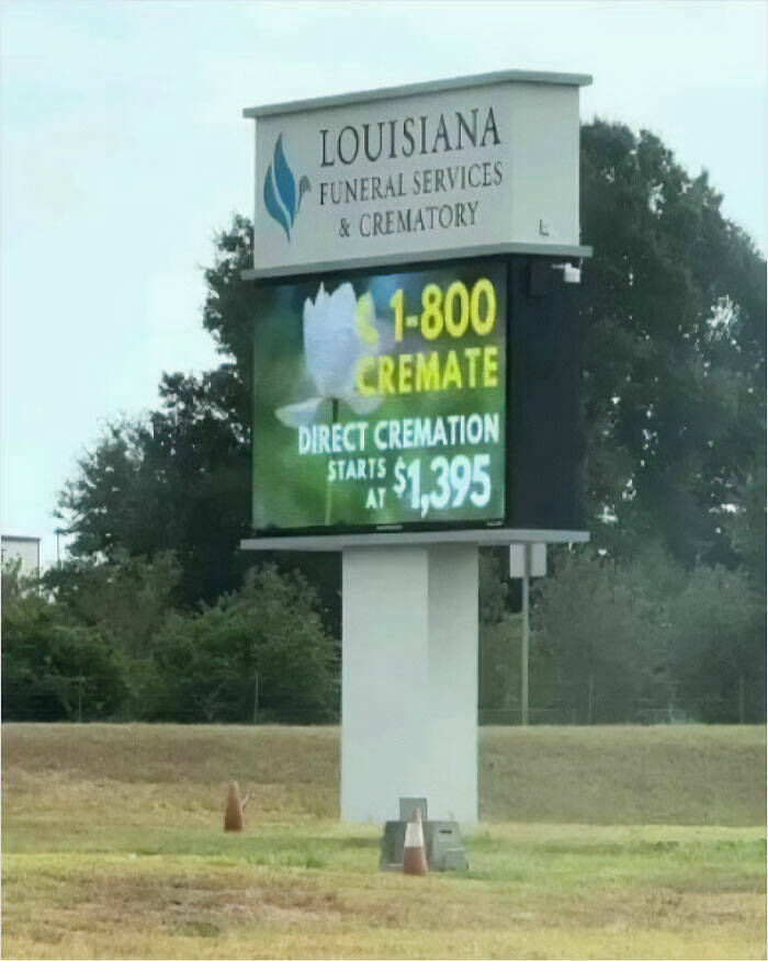 The Most Ironic Pics From ‘Humans of Capitalism’ The Most Ironic Pics From ‘Humans of Capitalism’