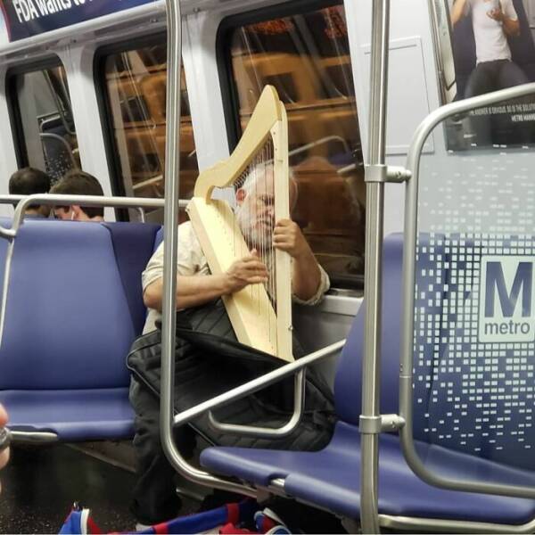 Weird And Funny Subway Passenger Pics