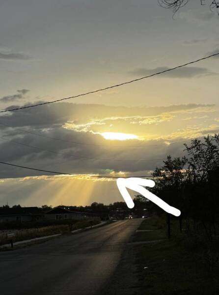 Mind-Bending Photos That Feel Like A Glitch In The Matrix