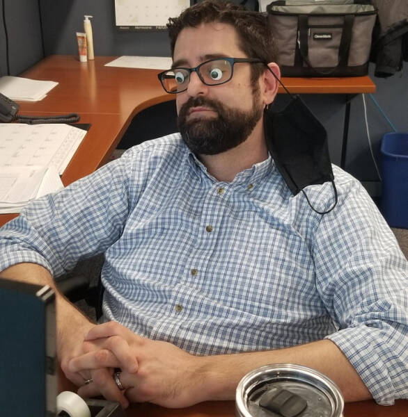 Hilarious Employees Who Turned Work Into A Comedy Show
