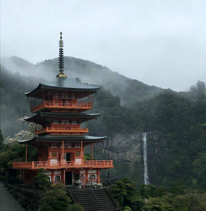 Fascinating Photos That Showcase Japan’s Unique Charm