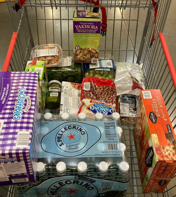 Grocery Shopping Hacks That’ll Save You Time & Money