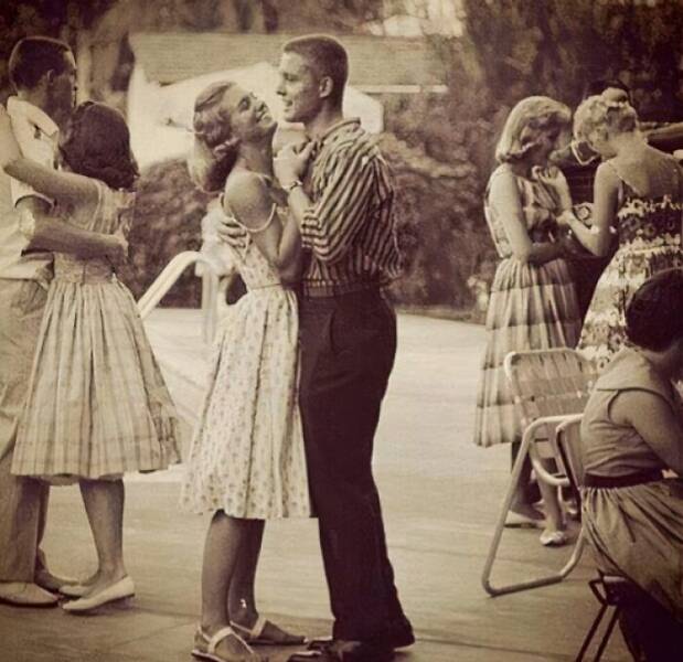 Happiness Captured: Wholesome Images To Lift Your Mood