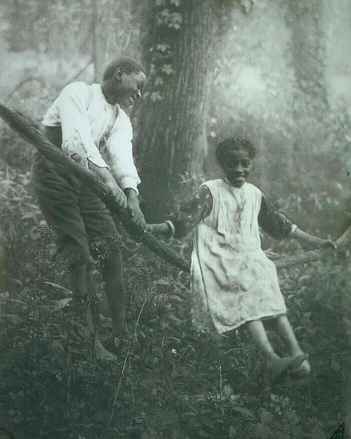 Happiness Captured: Wholesome Images To Lift Your Mood