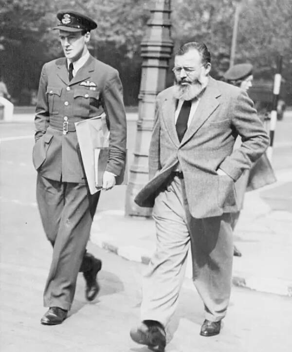 Vintage Celebrity Charm That Still Holds Up