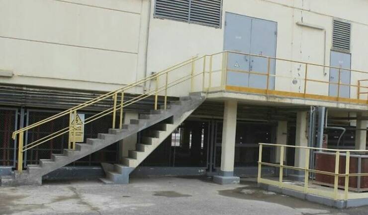 Hilariously Bad Architecture That Makes No Sense Hilariously Bad Architecture That Makes No Sense