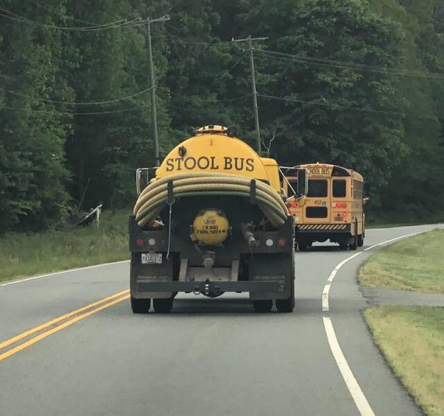 Hilarious Coincidences Captured At The Perfect Moment Hilarious Coincidences Captured At The Perfect Moment