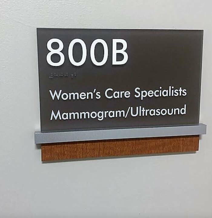 Hilarious Coincidences Captured At The Perfect Moment