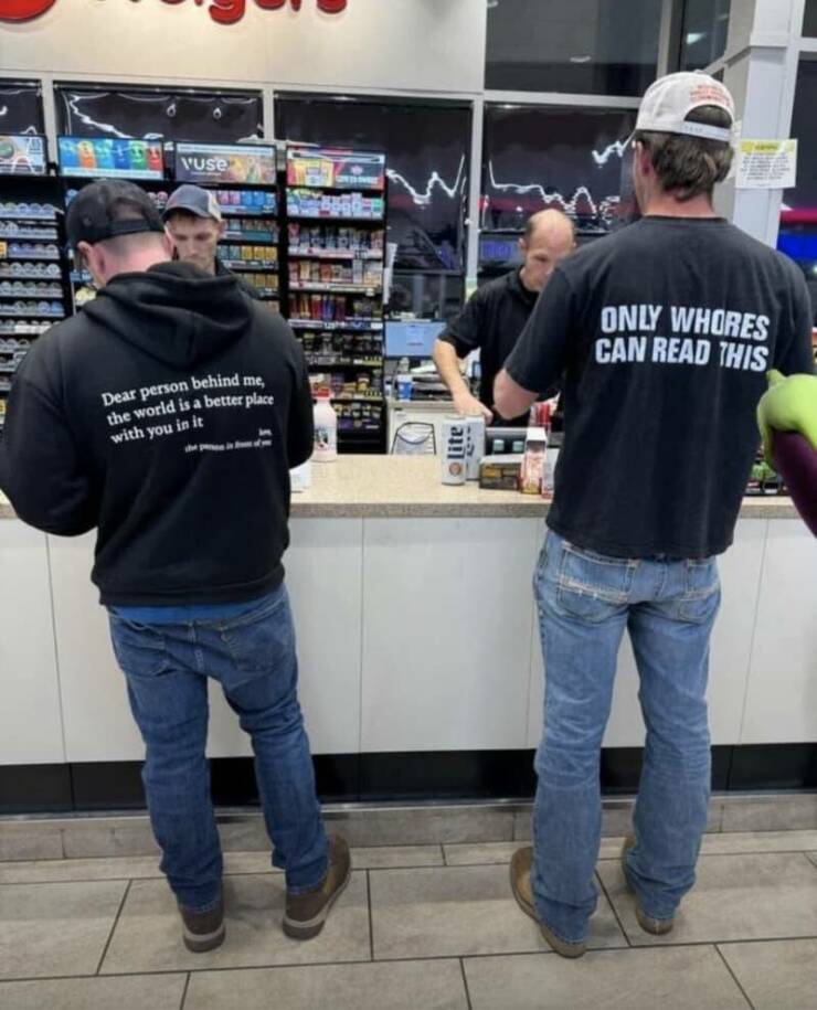 Hilarious Coincidences Captured At The Perfect Moment