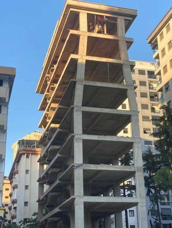 Hilariously Bad Construction Fails That Defy Logic Hilariously Bad Construction Fails That Defy Logic