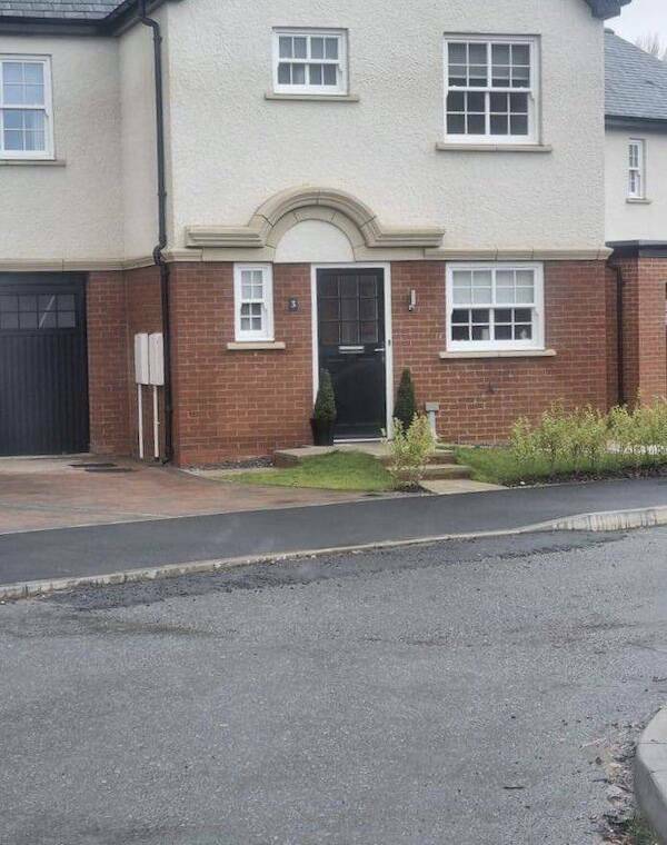 Hilariously Bad Construction Fails That Defy Logic