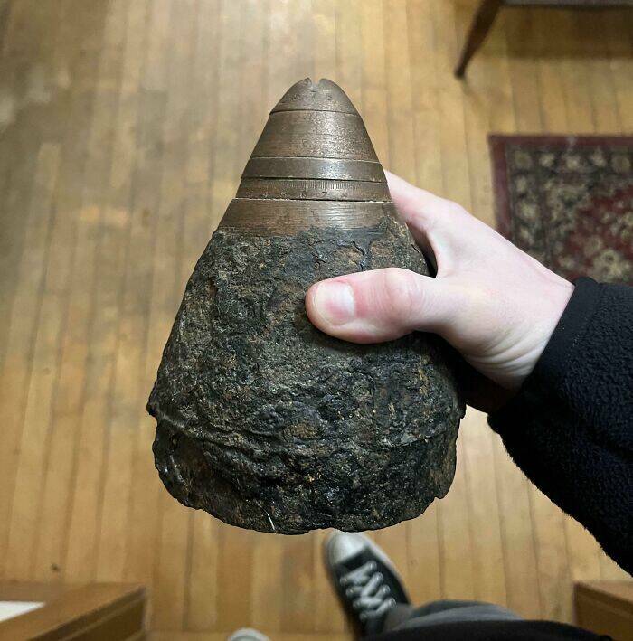 What Is This Thing? The Internet Cracks The Case