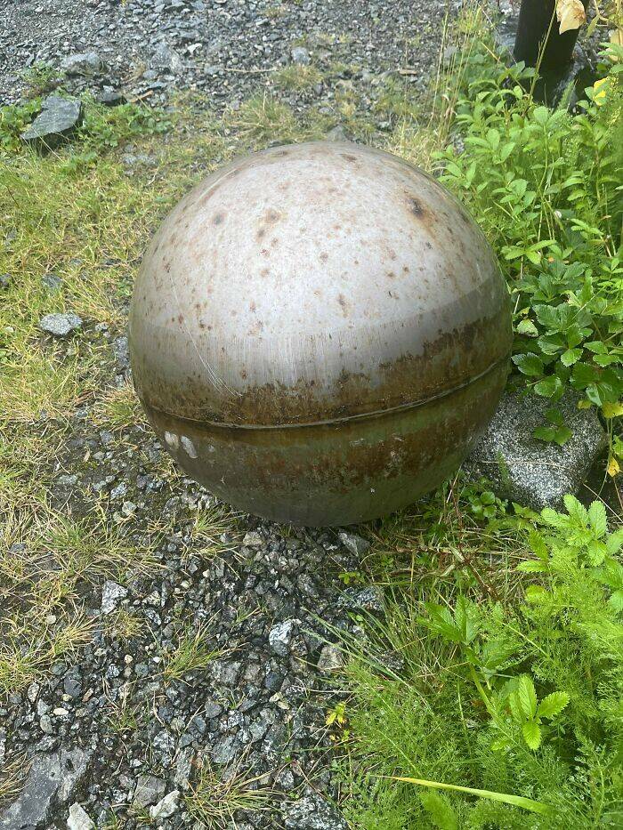 What Is This Thing? The Internet Cracks The Case