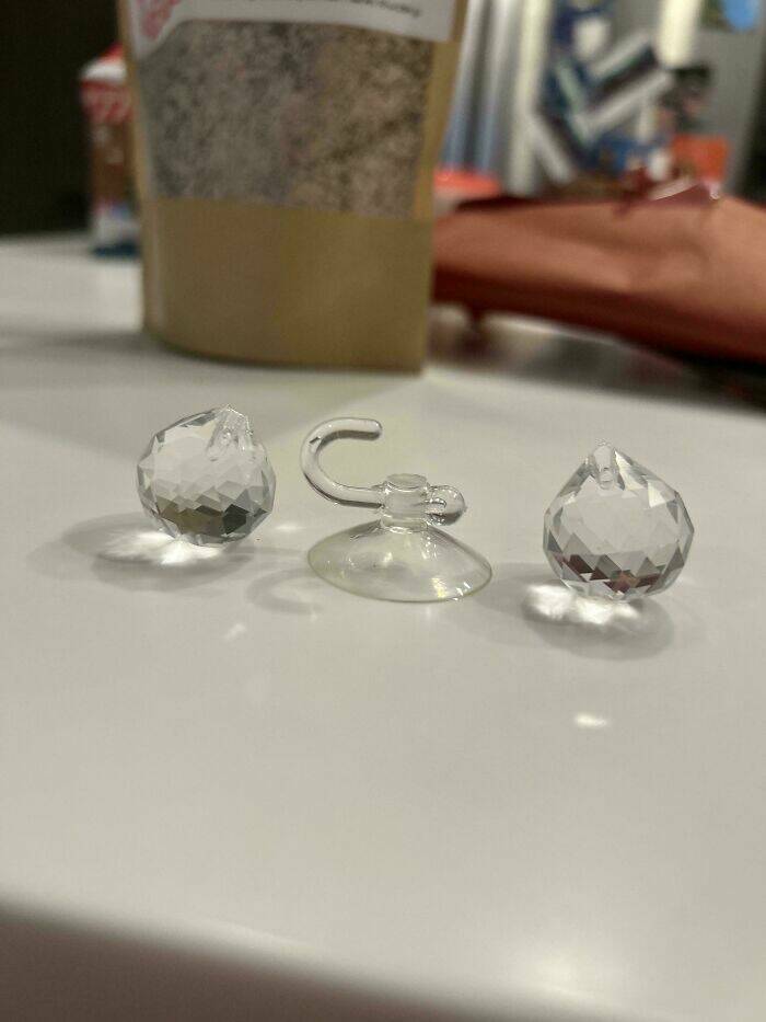 What Is This Thing? The Internet Cracks The Case