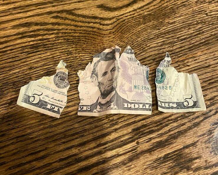 The Most Infuriating Tips Left At Restaurants