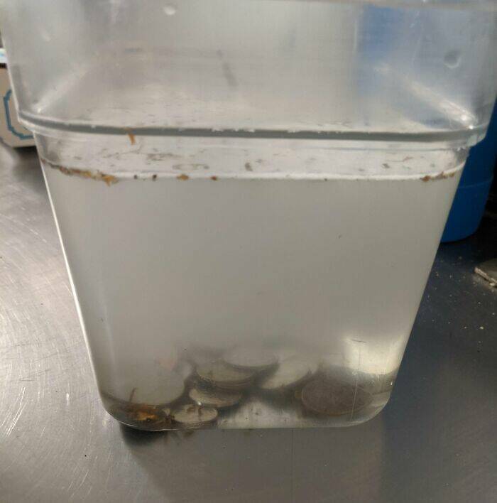 The Most Infuriating Tips Left At Restaurants