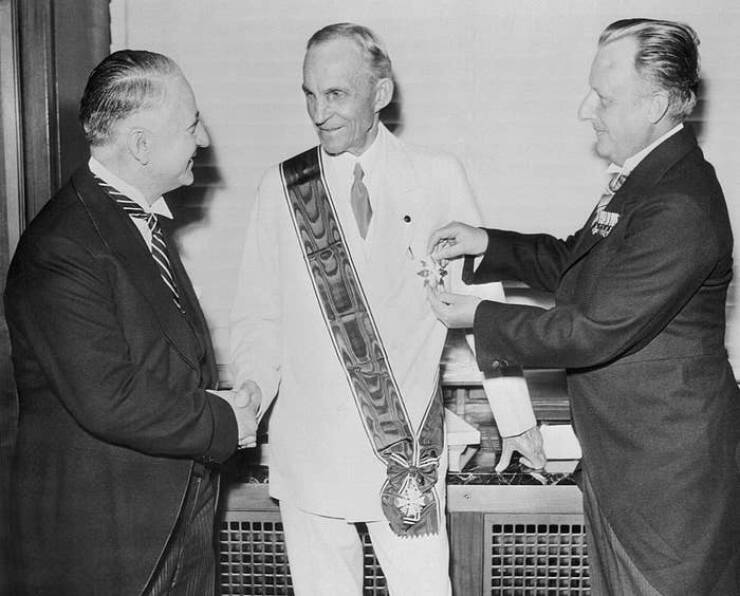 Incredible Moments In History Captured On Camera