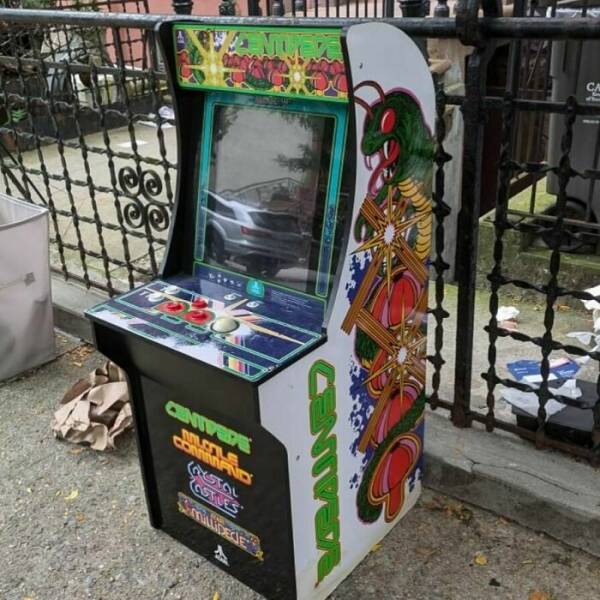 Unbelievable Things People Found On The Streets Of New York