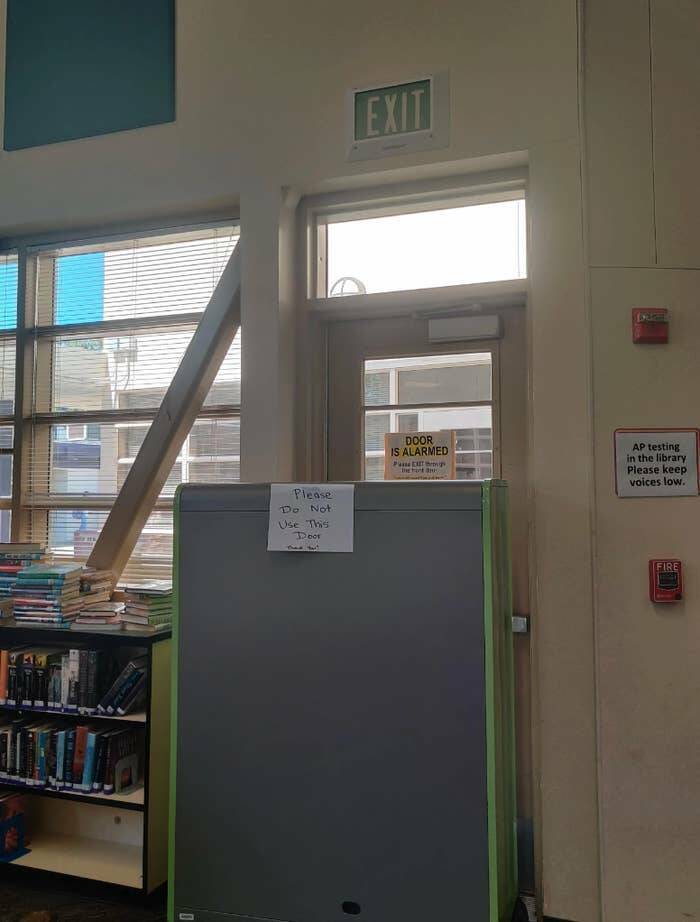 People Who Accidentally Snapped A Photo Of Pure Danger