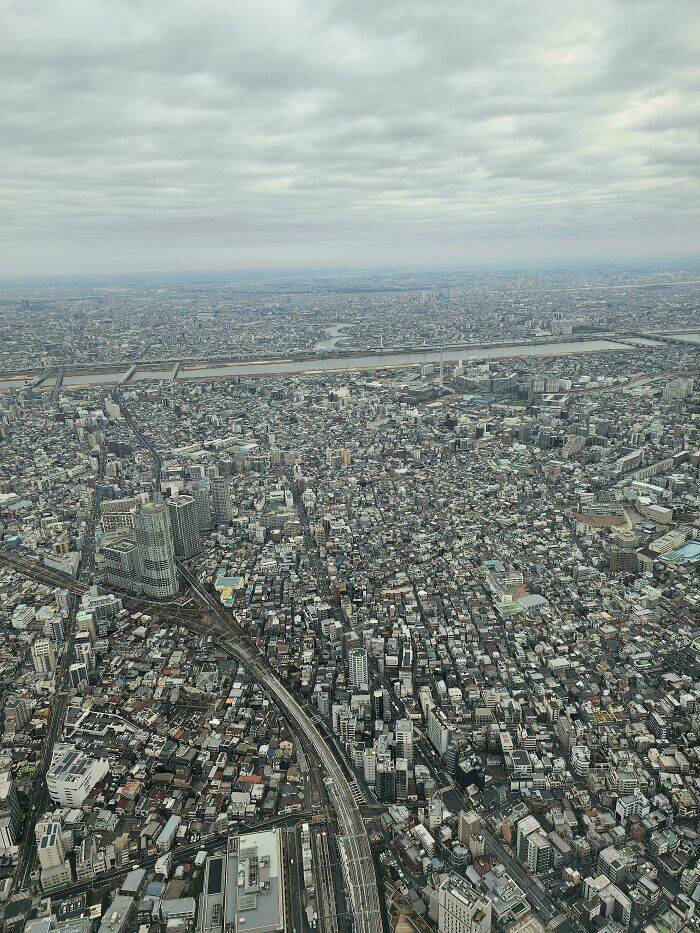 Dystopian Cityscapes That Look Fictional But Aren’t