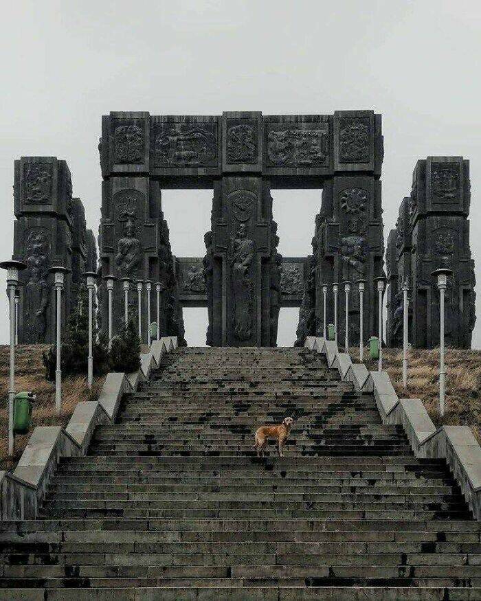 Dystopian Cityscapes That Look Fictional But Aren’t