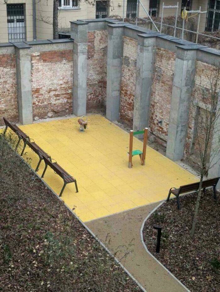 Dystopian Cityscapes That Look Fictional But Aren’t