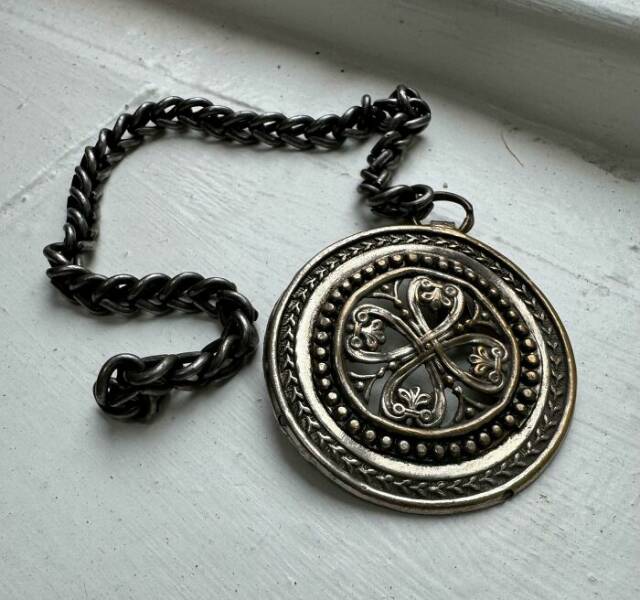 Hidden Secrets: Incredible Discoveries Inside Old Homes