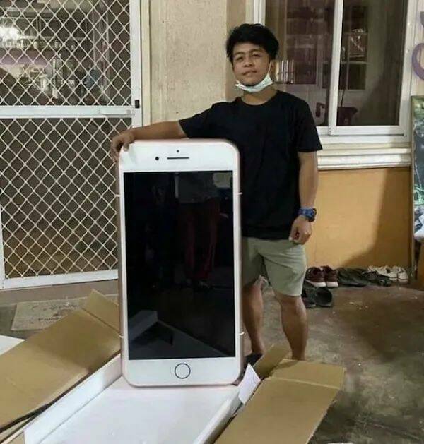 We’re Not Alone… The Giants Are Here! We’re Not Alone… The Giants Are Here!