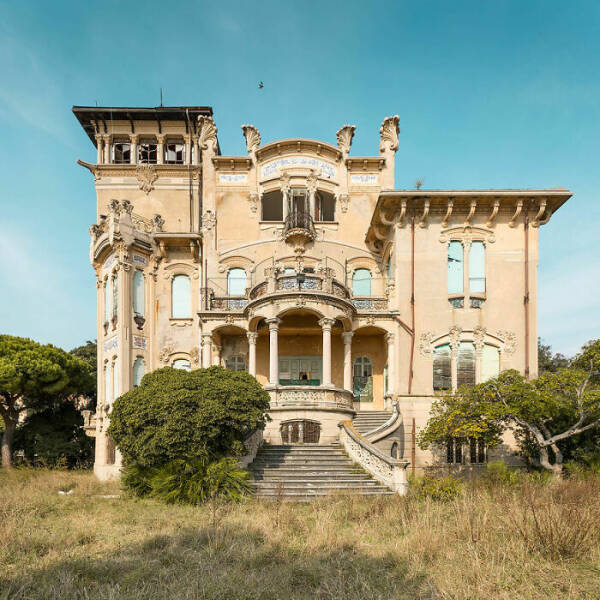 Hauntingly Beautiful Abandoned Places Around the World
