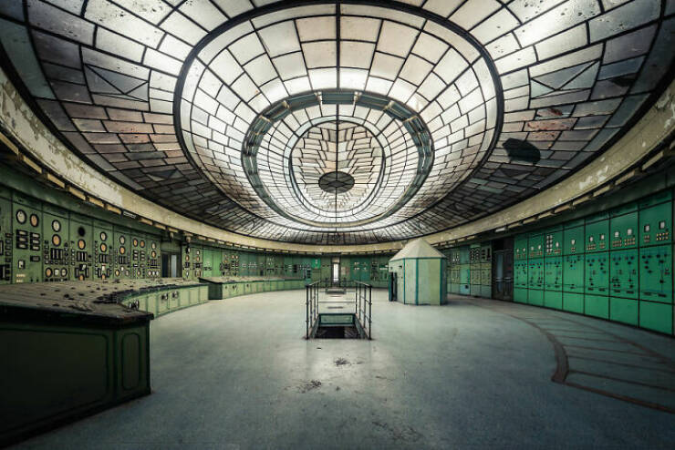Hauntingly Beautiful Abandoned Places Around the World