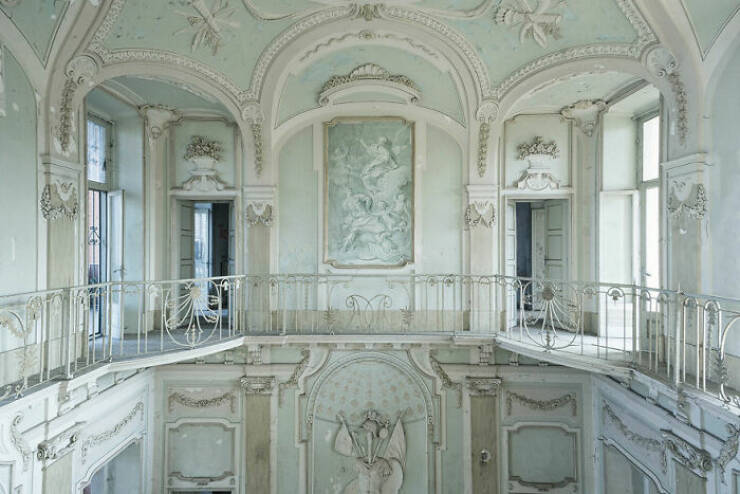 Hauntingly Beautiful Abandoned Places Around the World