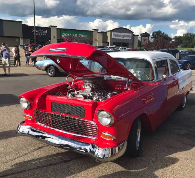 Iconic Muscle Cars That Still Dominate The Streets