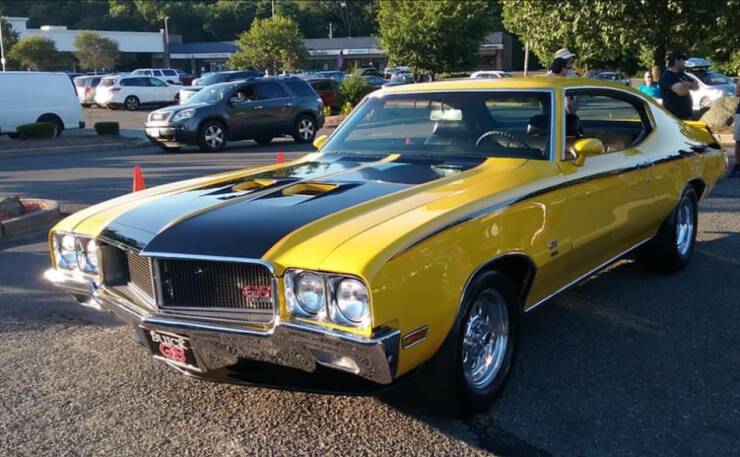 Iconic Muscle Cars That Still Dominate The Streets