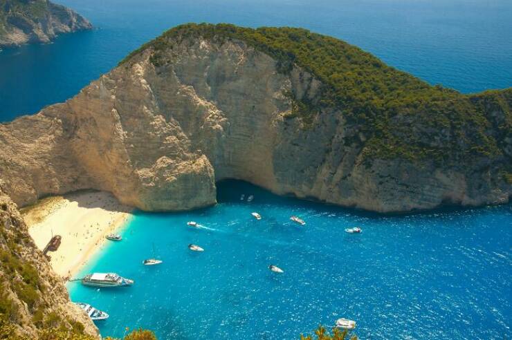 The World’s Most Unique And Beautiful Shorelines
