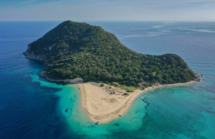 The World’s Most Unique And Beautiful Shorelines